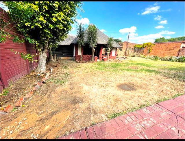 3 BEDROOM HOUSE FOR SALE IN SILVERTON